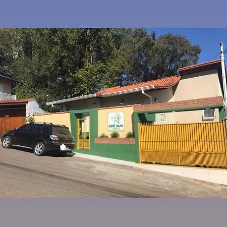 Hostel Office- Hospedagem Climatizada Quartos E Apartamentos Privativos Extrema Buitenkant foto