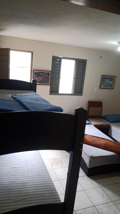 Hostel Office- Hospedagem Climatizada Quartos E Apartamentos Privativos Extrema Buitenkant foto