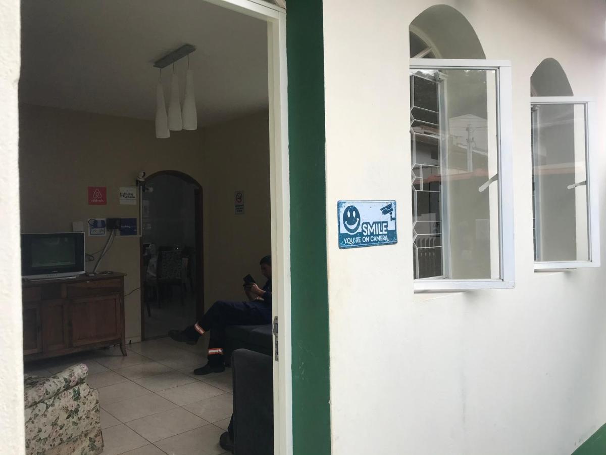 Hostel Office- Hospedagem Climatizada Quartos E Apartamentos Privativos Extrema Buitenkant foto