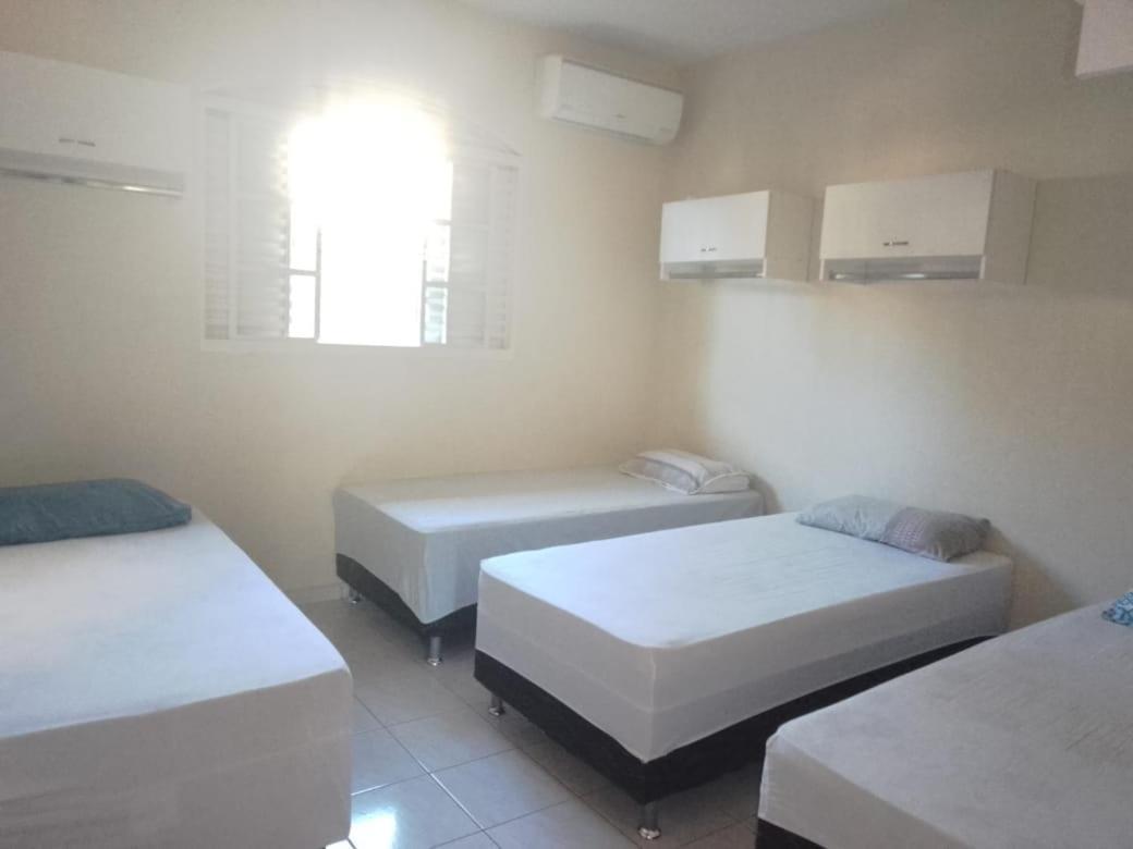 Hostel Office- Hospedagem Climatizada Quartos E Apartamentos Privativos Extrema Buitenkant foto
